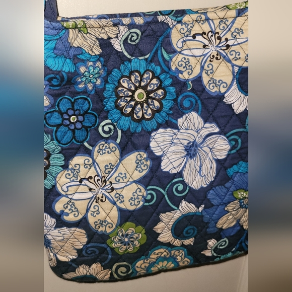 VB Crossbody Bag w/ matching Trifold Wallet - Mod Blue Floral Pattern Retired - Picture 5 of 9